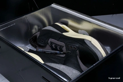 Hyperoad MA A “BLACK” X AIR MANIERE JORDAN 3 0802
